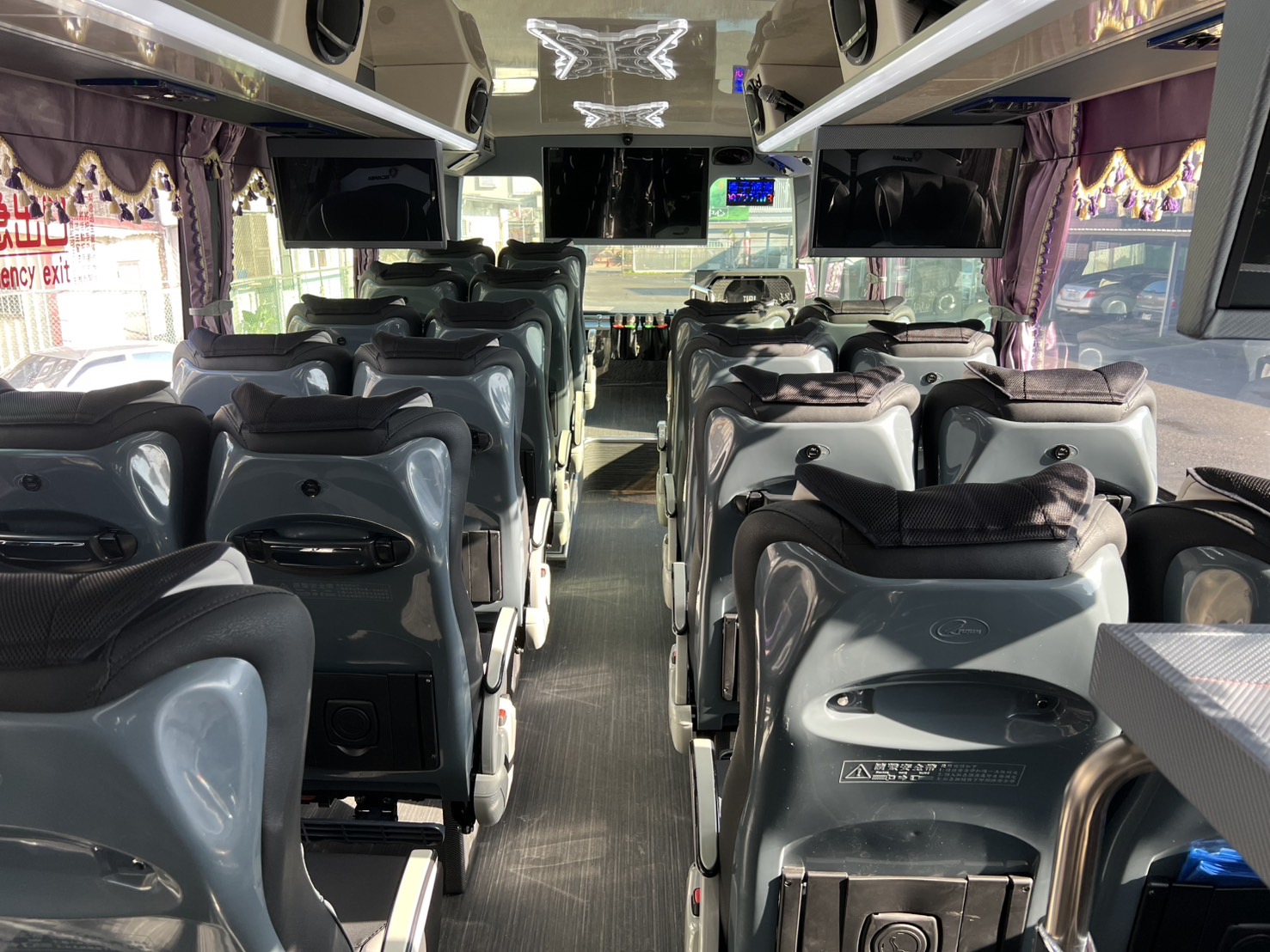 43人座大巴